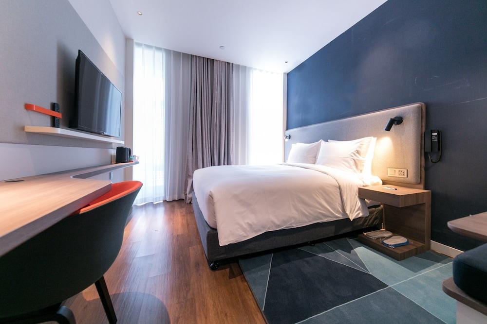 Holiday Inn Express Shanghai Tangzhen By Ihg - 20 Mins To Disney Land Buitenkant foto