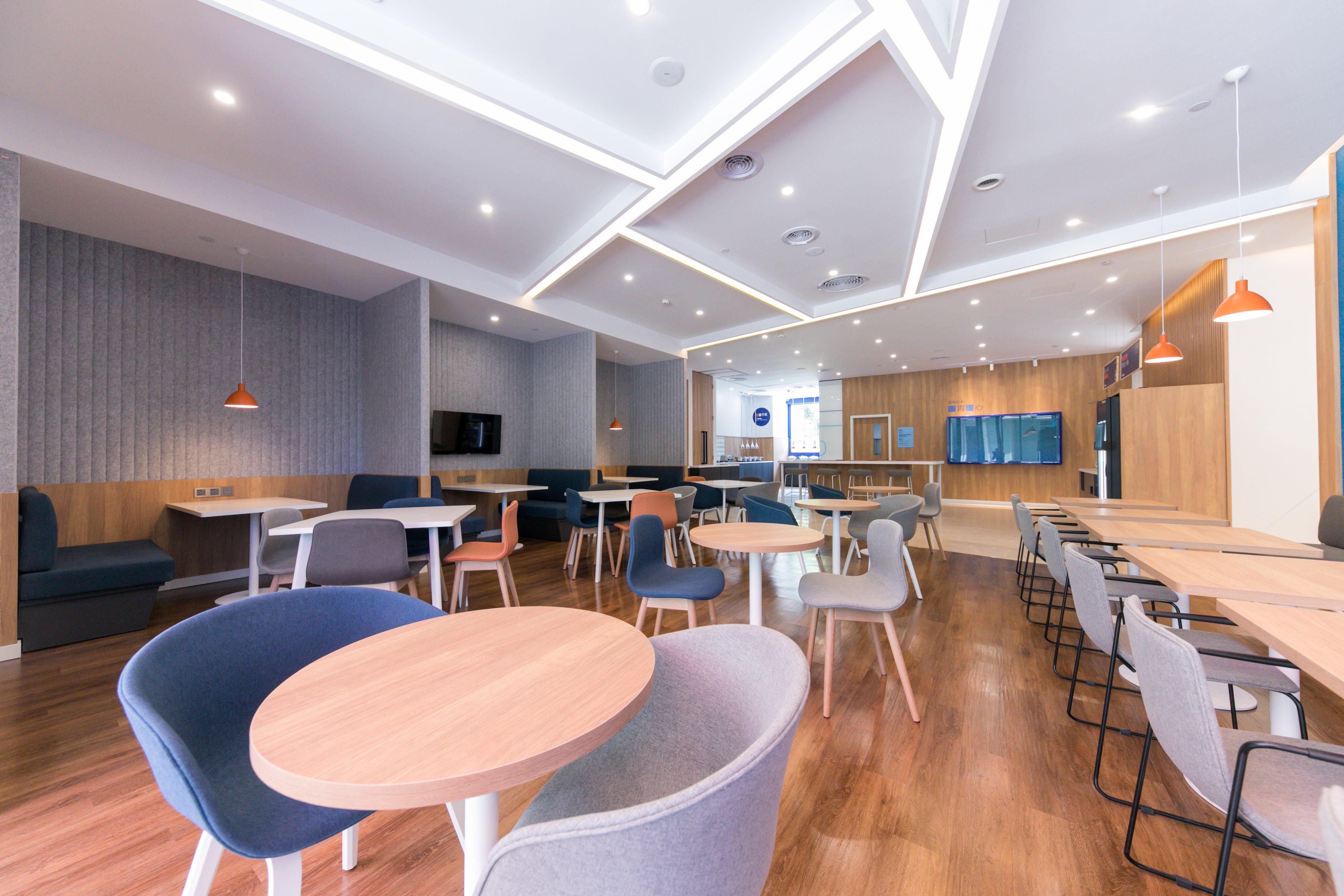 Holiday Inn Express Shanghai Tangzhen By Ihg - 20 Mins To Disney Land Buitenkant foto