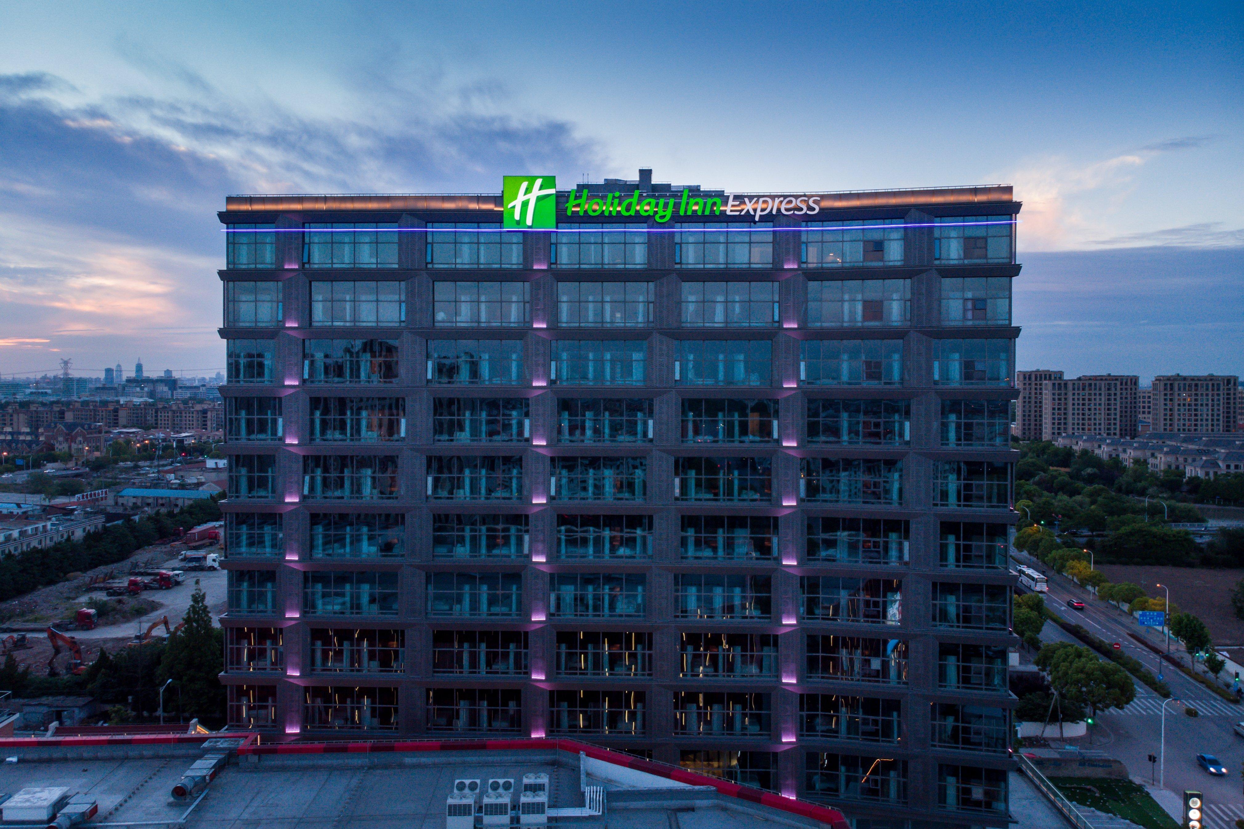 Holiday Inn Express Shanghai Tangzhen By Ihg - 20 Mins To Disney Land Buitenkant foto