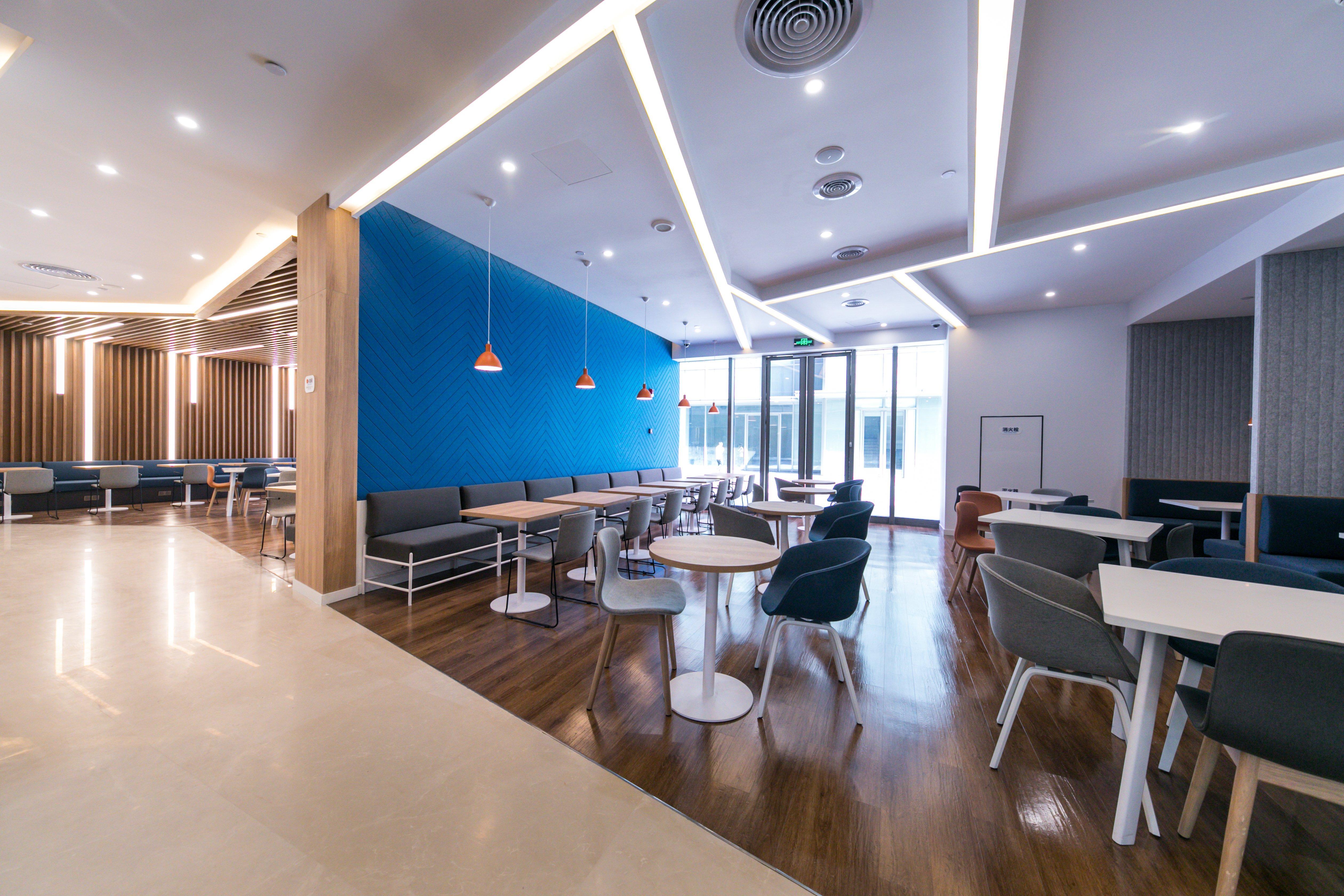 Holiday Inn Express Shanghai Tangzhen By Ihg - 20 Mins To Disney Land Buitenkant foto
