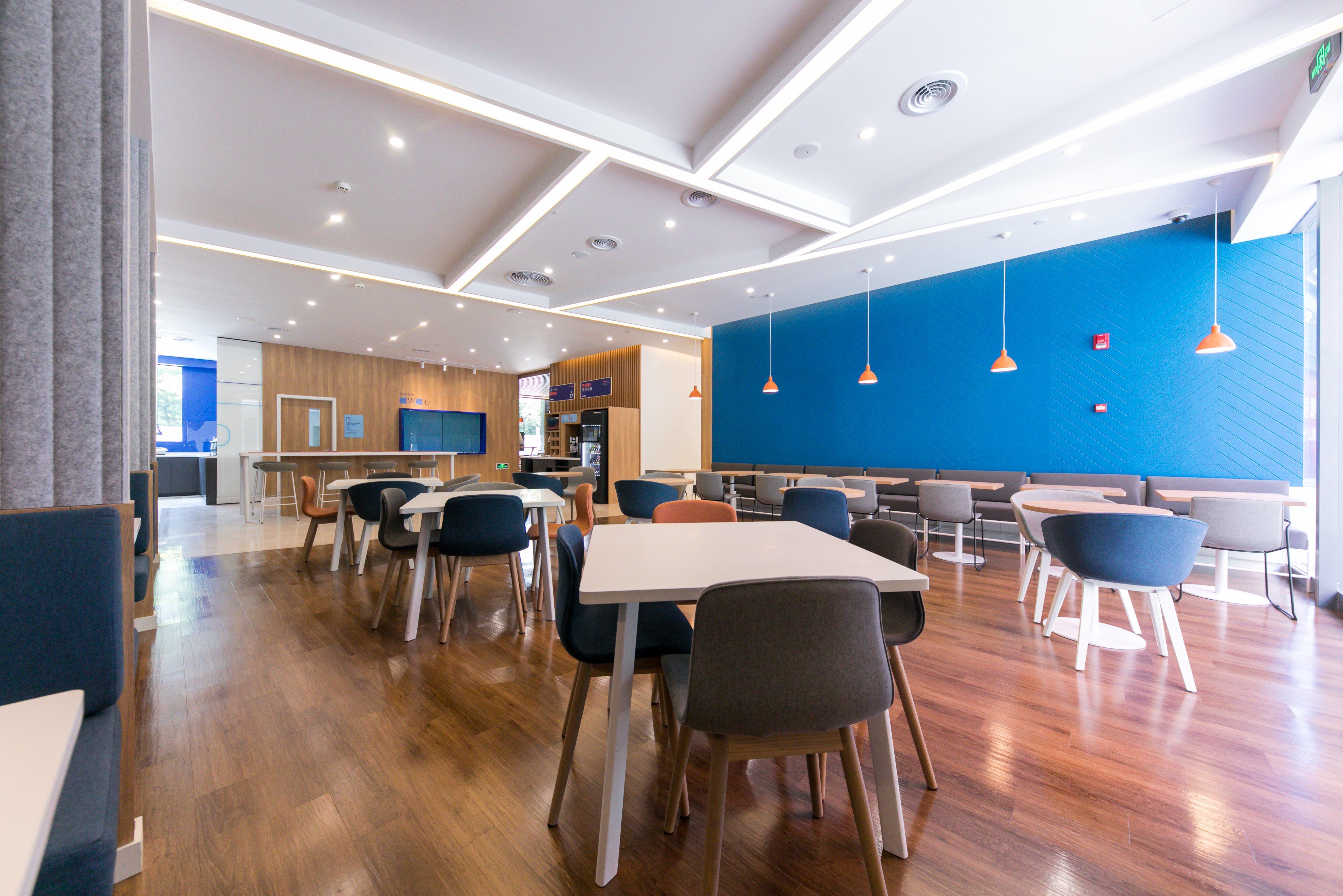 Holiday Inn Express Shanghai Tangzhen By Ihg - 20 Mins To Disney Land Buitenkant foto