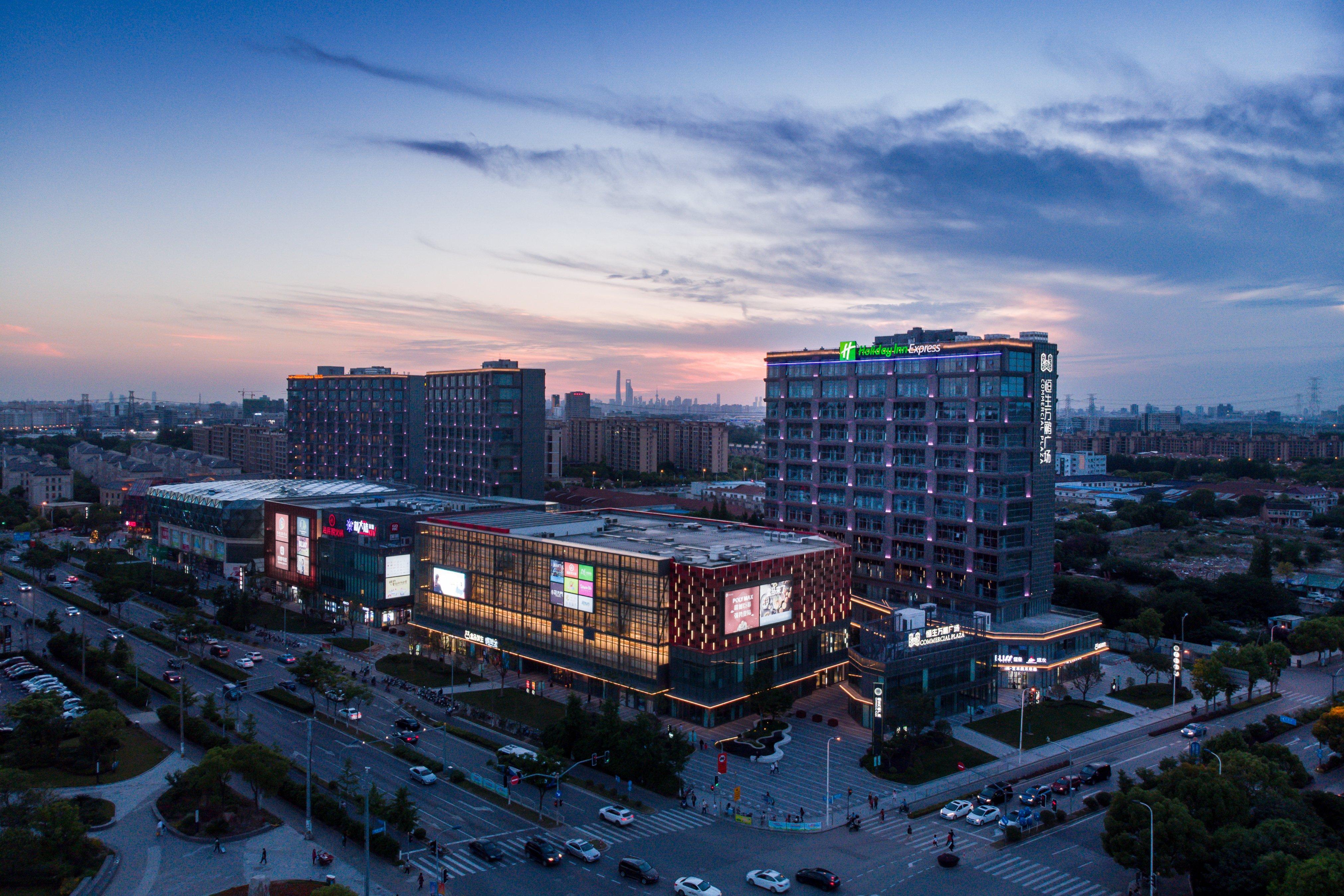 Holiday Inn Express Shanghai Tangzhen By Ihg - 20 Mins To Disney Land Buitenkant foto